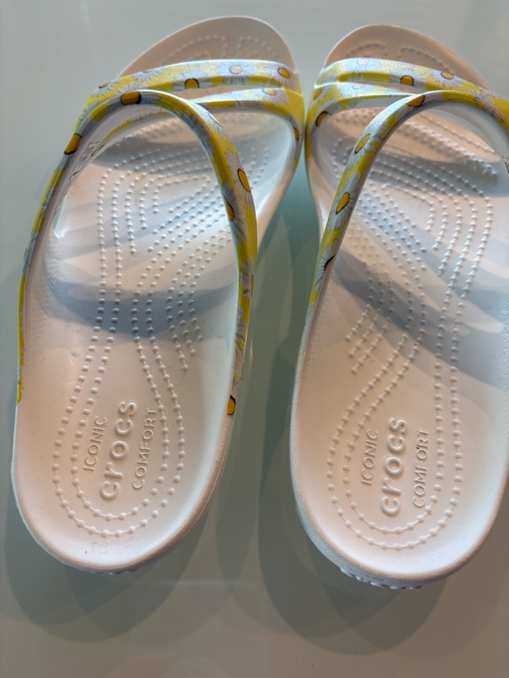 Crocs Daisy Print Sandals, 7 - Picture 4 of 8